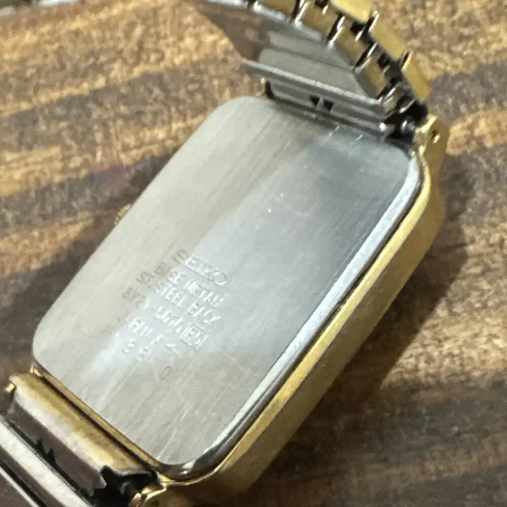 Seiko Ladies Vintage Gold Tone Quartz Watch SX Stretch Band - Needs New Battery
